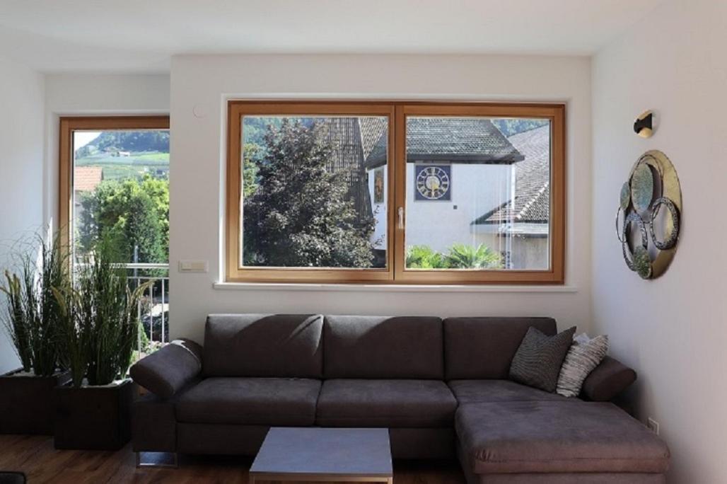 Ferienwohnung Mit Garage, Fahrradraum Und Sehr Grosser Sonnenverwoehnten Terrasse Lagundo Eksteriør billede
